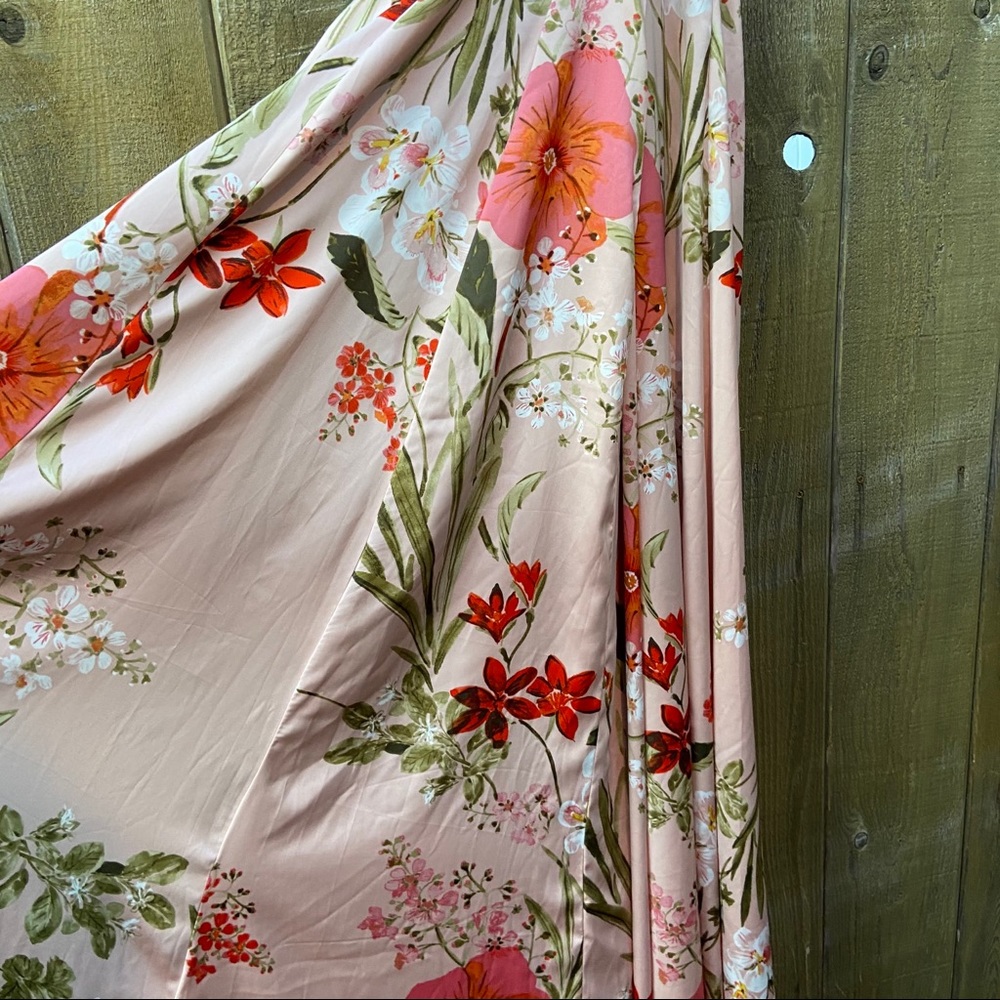 Blush Pink Floral Satin Maxi Dress 🌿 - Picture 7 of 10
